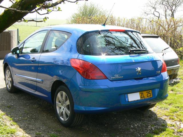 http://www.forum-peugeot.com/Forum/mesimages/22136/308 012.jpg